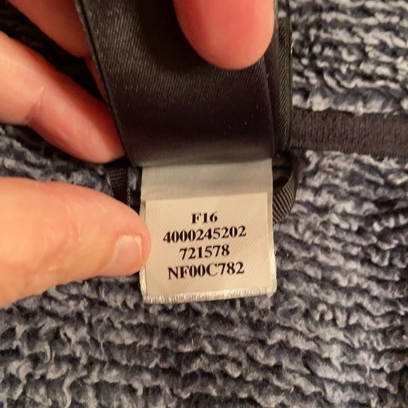 The North Face zipper front fleece Jacket - Picture 8 of 9